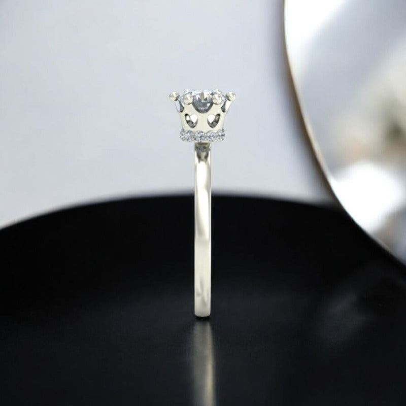 Elegante Anillo Solitario Corona Corazones Oro 14 Kilates