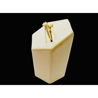 Hermoso Anillo Solitario Con Circonias En Oro De 10 Kilates