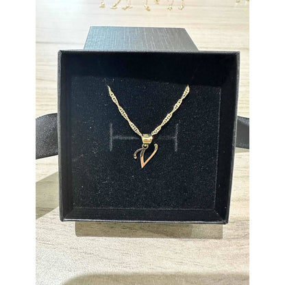 Dije Inicial V Lisa En Oro De 10 K + Obsequio + Envío