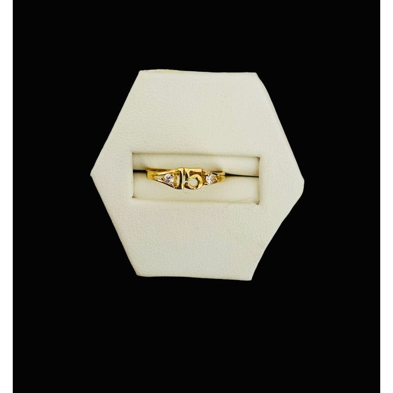 Anillo De 15 Años Con Zirconias En Oro De 14 Kilates