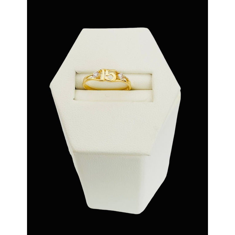 Anillo De 15 Años Con Zirconias En Oro De 14 Kilates