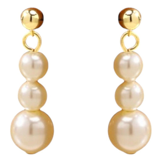 Aretes Con 3 Perlas De Mayor A Menor Elaborado En Oro De 14k