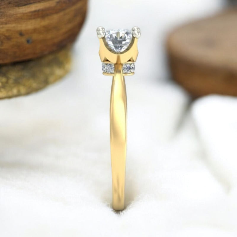 Elegante Anillo Clasico 4 Uñas Oro 18 Kilates